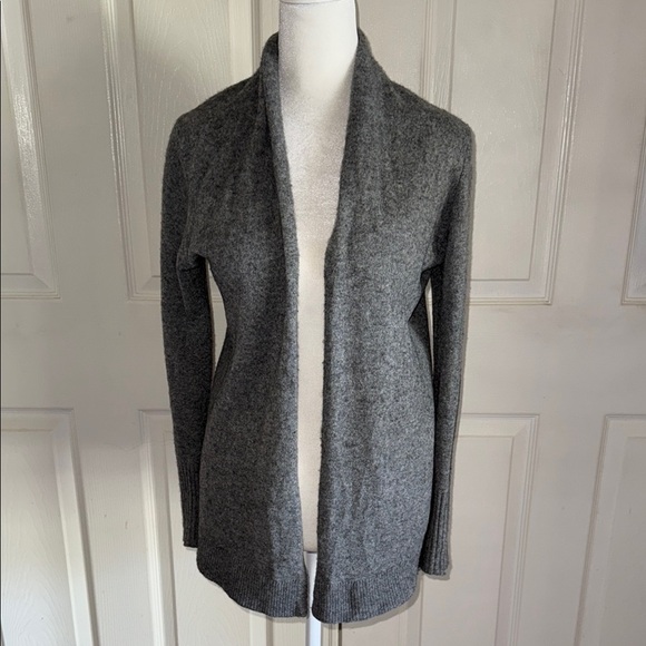 Tahari Heather Gray Pure Luxe Cashmere Cardigan Sweater - Picture 1 of 3
